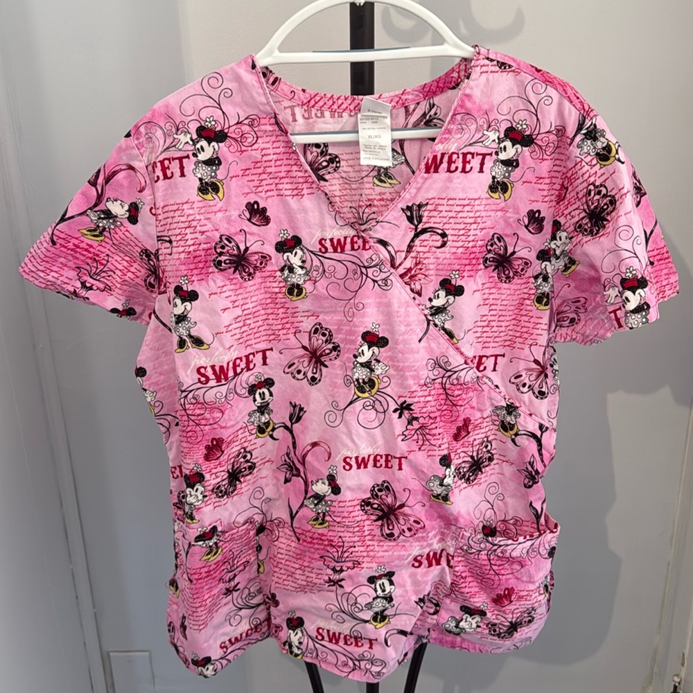 Disney Minnie Mouse Scrub Top